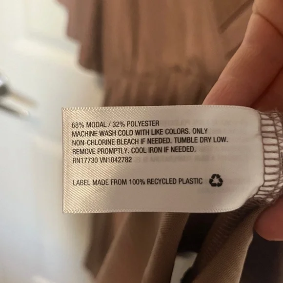 Isabel Maternity by Ingrid & Isabel Coffee Brown Blouse XXL - Picture 3 of 5